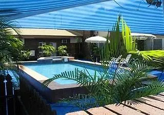 Hampton Villa Motel 록햄프턴 호텔